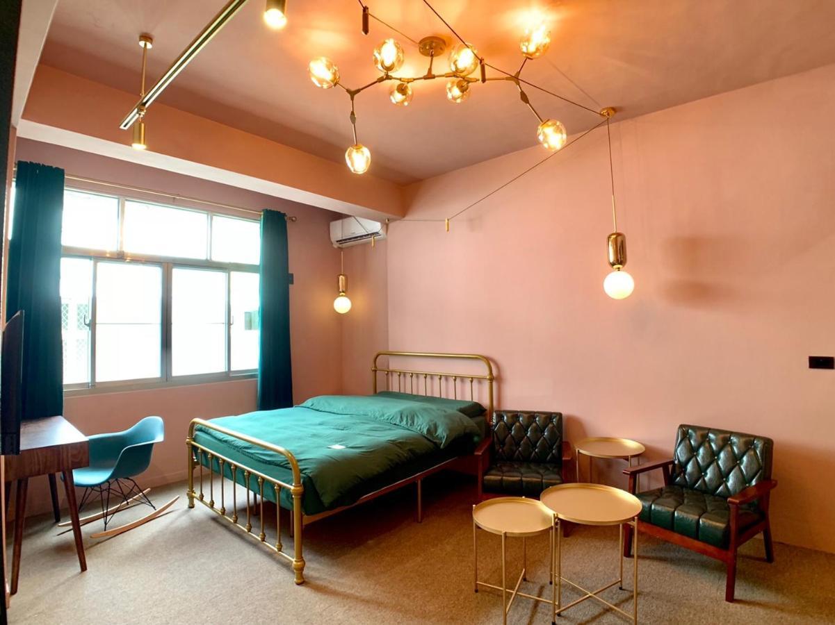 Baker Street London Style Inn Ταϊνάν Εξωτερικό φωτογραφία